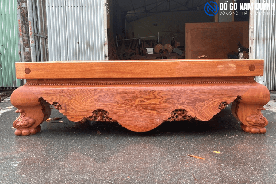 sap-chan-quy-nguyen-khoi-go-huong-nam-phi-1m8x2m2-03 sập chân quỳ nguyên khối gỗ hương Nam Phi hoàn chỉnh