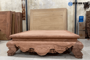 Sập chân quỳ trơn gỗ hương đá chặt sòi vén chỉ tại Đồ Gỗ Nam Quỳnh