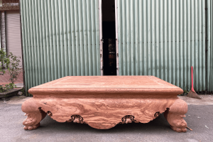 Sập trơn chân quỳ gỗ hương đá chọn vân tại Đồ Gỗ Nam Quỳnh