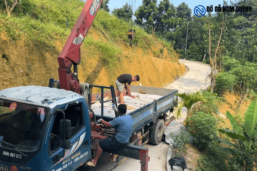 Bàn giao bộ sập chiếu ngựa nguyên khối cho bác khách ở Vĩnh Phúc tại Đồ Gỗ Nam Quỳnh